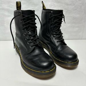 Dr. Martens 1460 8-Eye Boot black for Women Size 6 M
